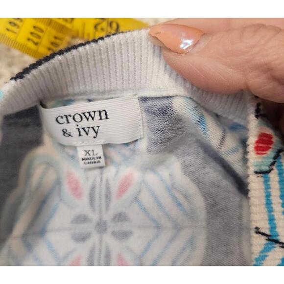 Crown & Ivy Navy Floral Patterned Cotton Blend Cardigan Sweater Size L - Picture 4 of 8